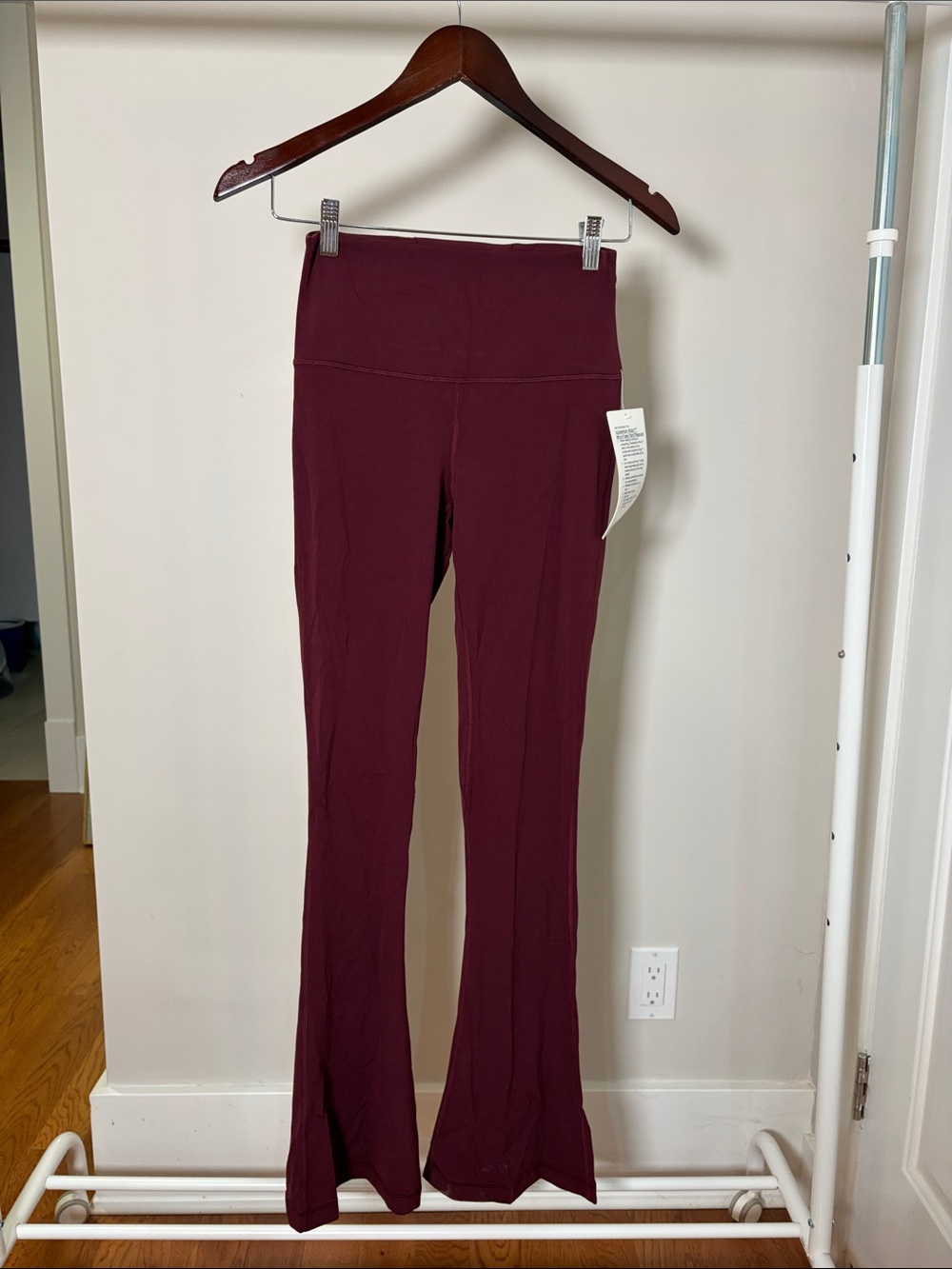 Lululemon Align Mini Flare Pant Regular - Burgundy - Size 6